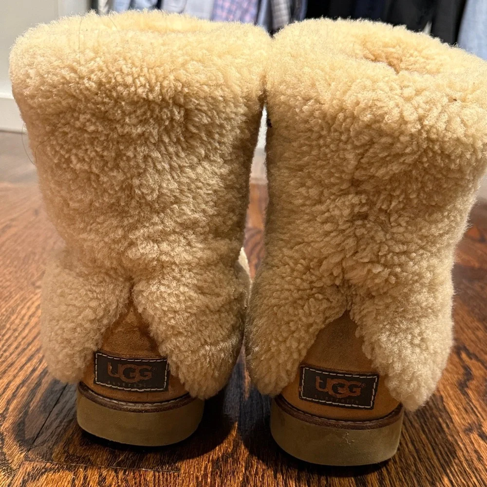 UGG Tan Shearling Boots - Picture 2 of 4
